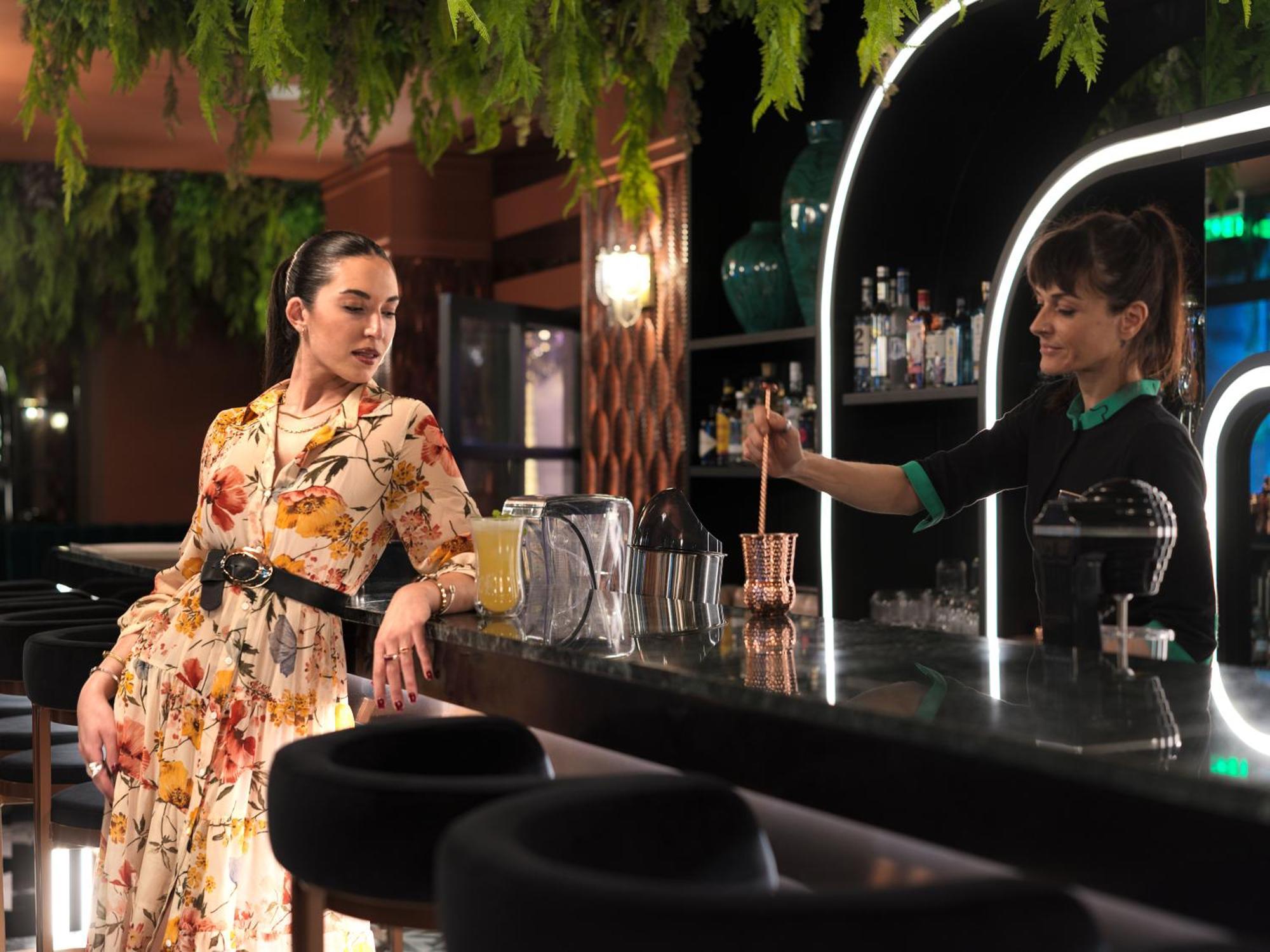 Nyx Esperia Palace Hotel Athens By Leonardo Hotels Exterior photo The bar at the hotel
