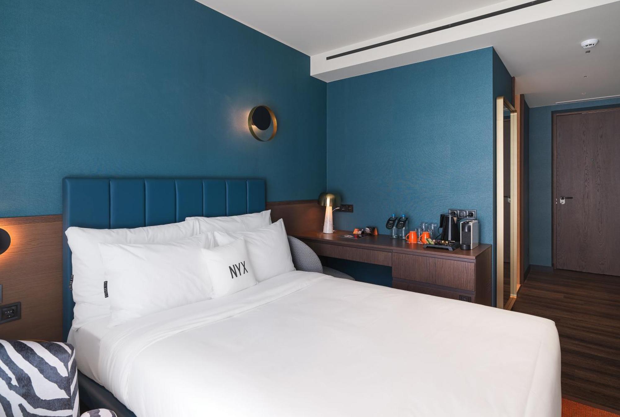 Nyx Esperia Palace Hotel Athens By Leonardo Hotels Room photo A room at the hotel